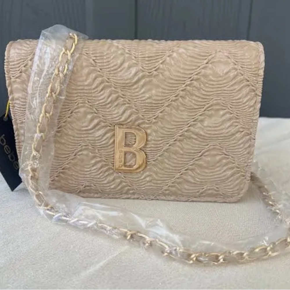bebe Beige Textured Crossbody Handbag with Gold Chain NWT